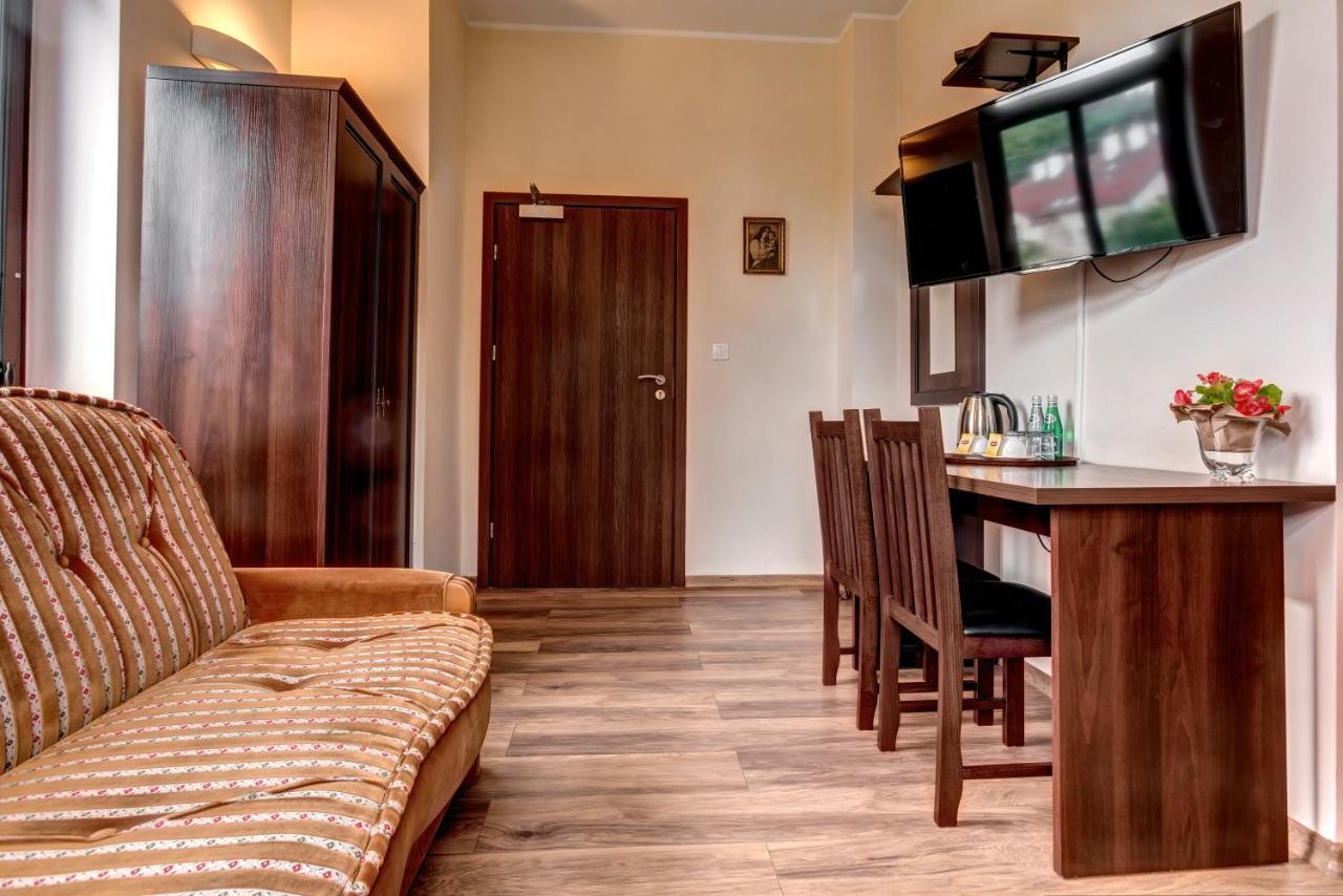 Hotel Charlotta Jedlina-Zdroj Ngoại thất bức ảnh