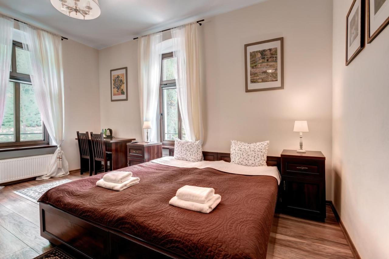 Hotel Charlotta Jedlina-Zdroj Ngoại thất bức ảnh