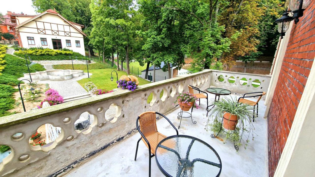 Hotel Charlotta Jedlina-Zdroj Ngoại thất bức ảnh