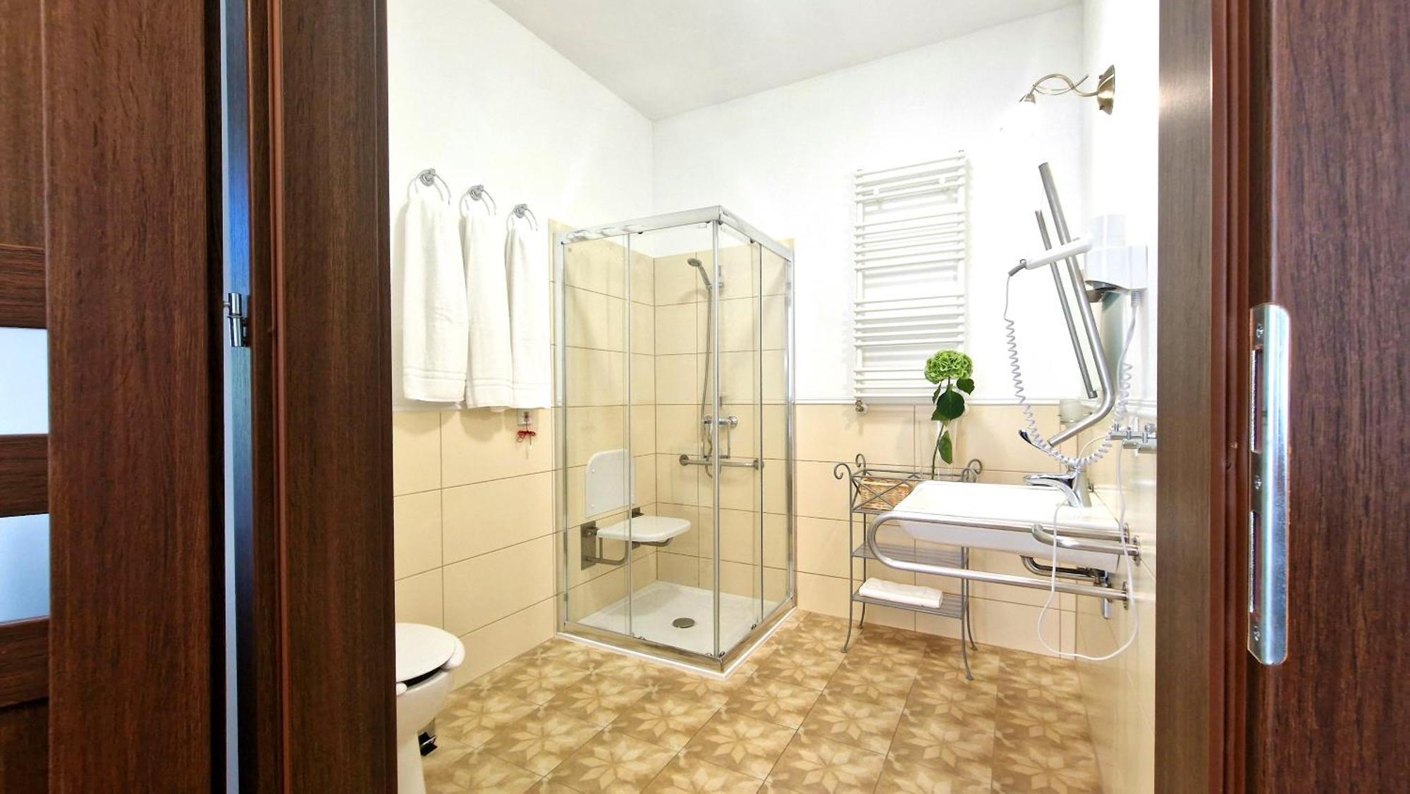 Hotel Charlotta Jedlina-Zdroj Ngoại thất bức ảnh